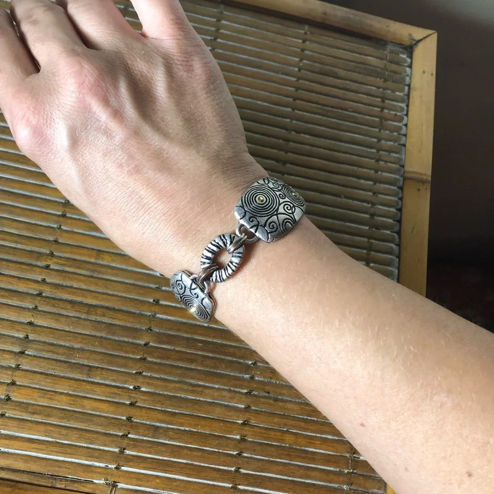 ☀️WEEKEND SALE☀️ Chico’s☀️Chunky etched metal bracelet - Picture 2 of 9